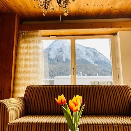 Hotel Hotel Scuol 2*